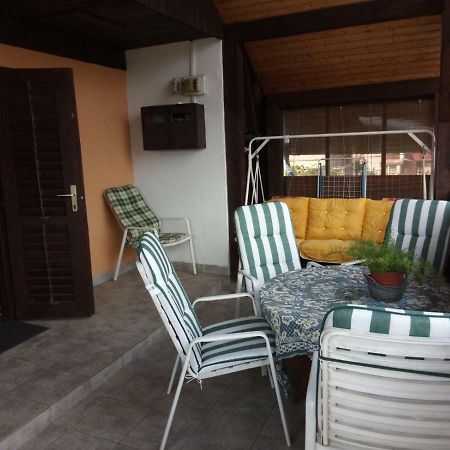 Karos Central Apartmanhaz ซาลาคาโรส ภายนอก รูปภาพ