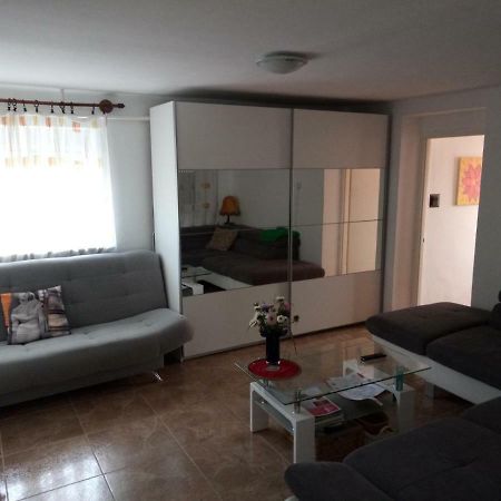 Karos Central Apartmanhaz ซาลาคาโรส ภายนอก รูปภาพ