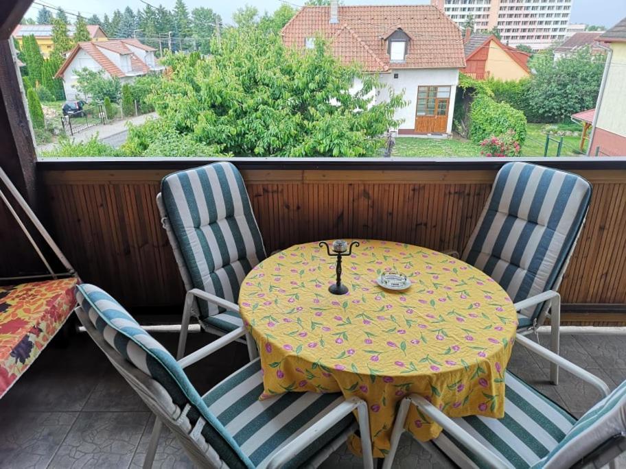 Karos Central Apartmanhaz ซาลาคาโรส ภายนอก รูปภาพ