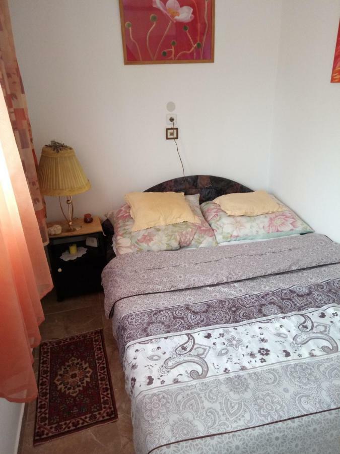 Karos Central Apartmanhaz ซาลาคาโรส ภายนอก รูปภาพ