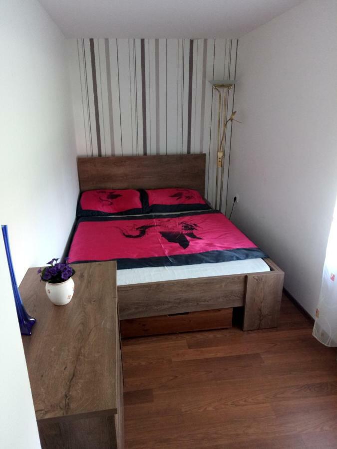 Karos Central Apartmanhaz ซาลาคาโรส ภายนอก รูปภาพ